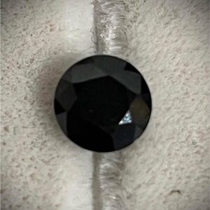 2.3 carat round shaped black spinel - 9mm